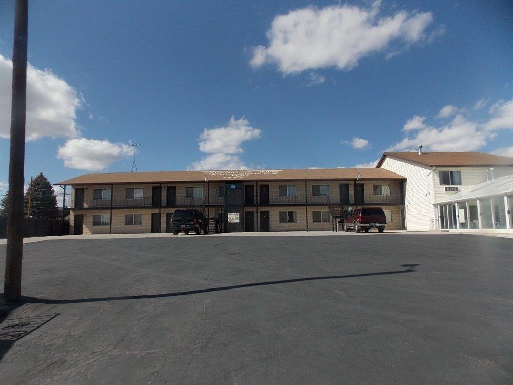 Aquarius Inn Bicknell エクステリア 写真